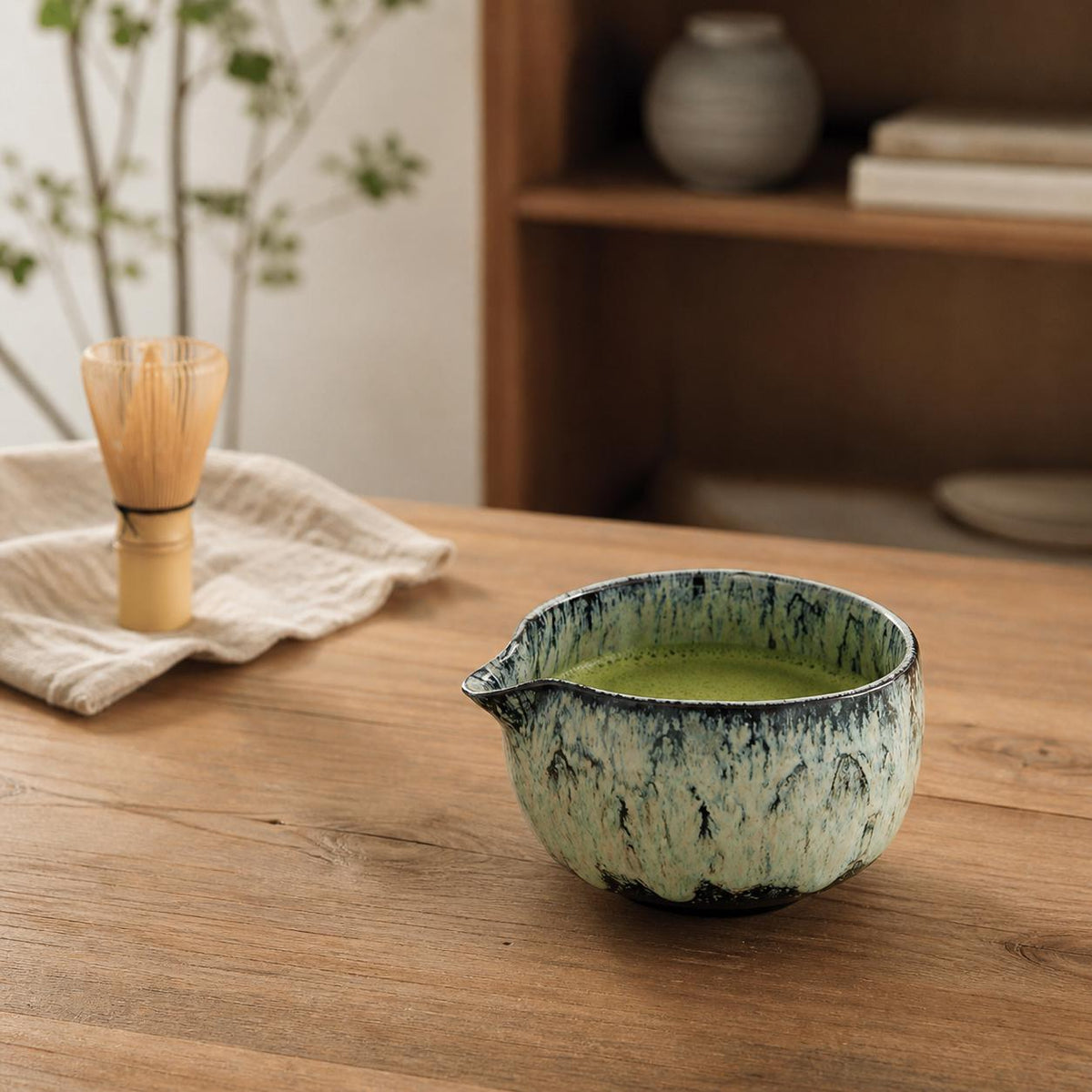 Set à matcha vert clair moucheté avec passoire