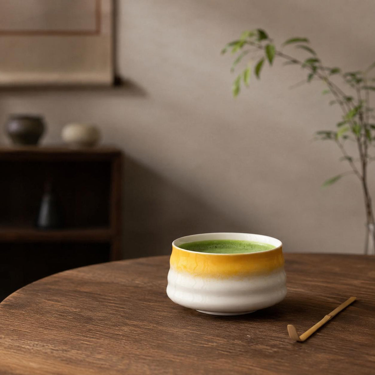 Set à matcha jaune et blanc