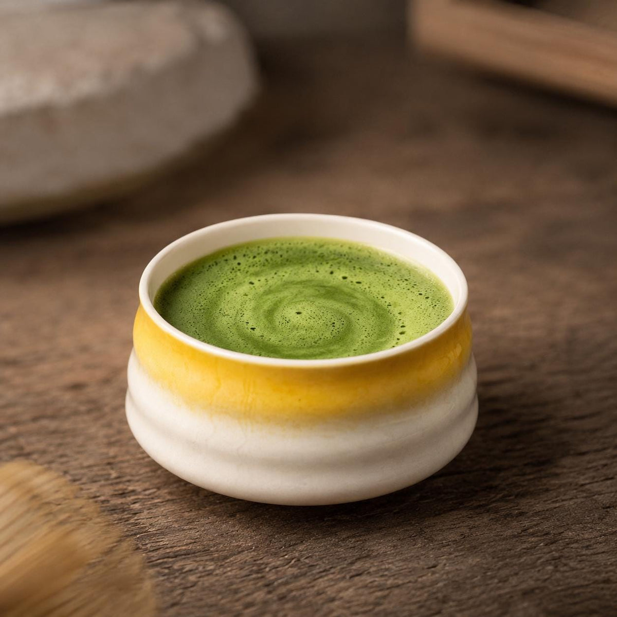 Set à matcha jaune et blanc