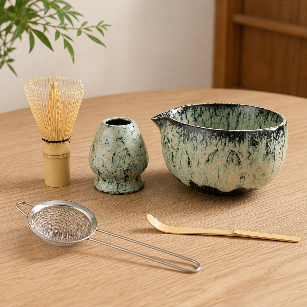 Set à matcha vert clair moucheté avec passoire