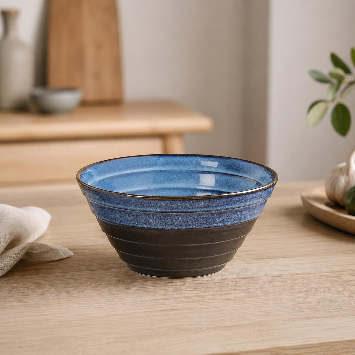 1,000 ml ceramic ramen bowl with textured glaze, 19.5 cm wide