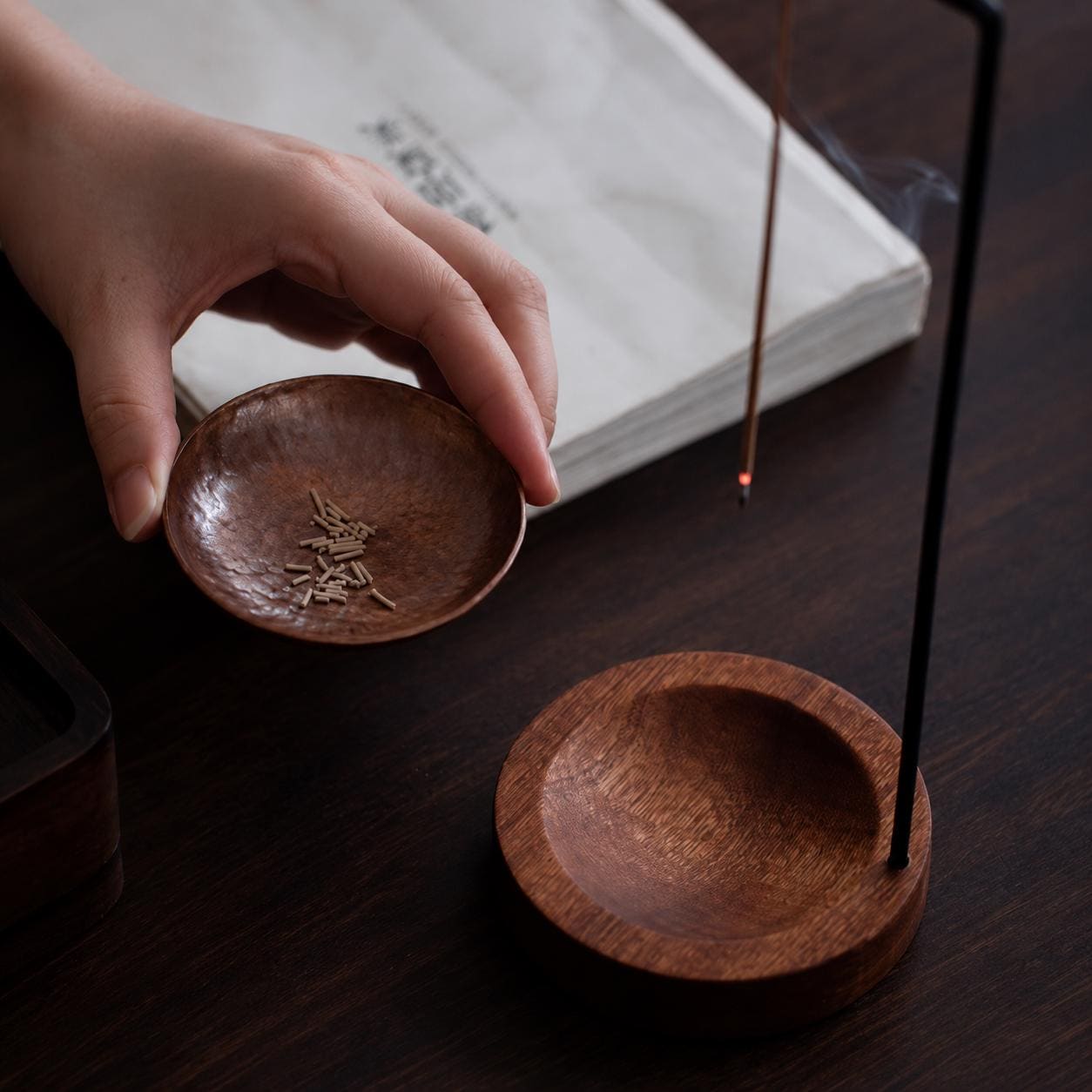 Japanese Incense Holder – Minimalist Incense Burner