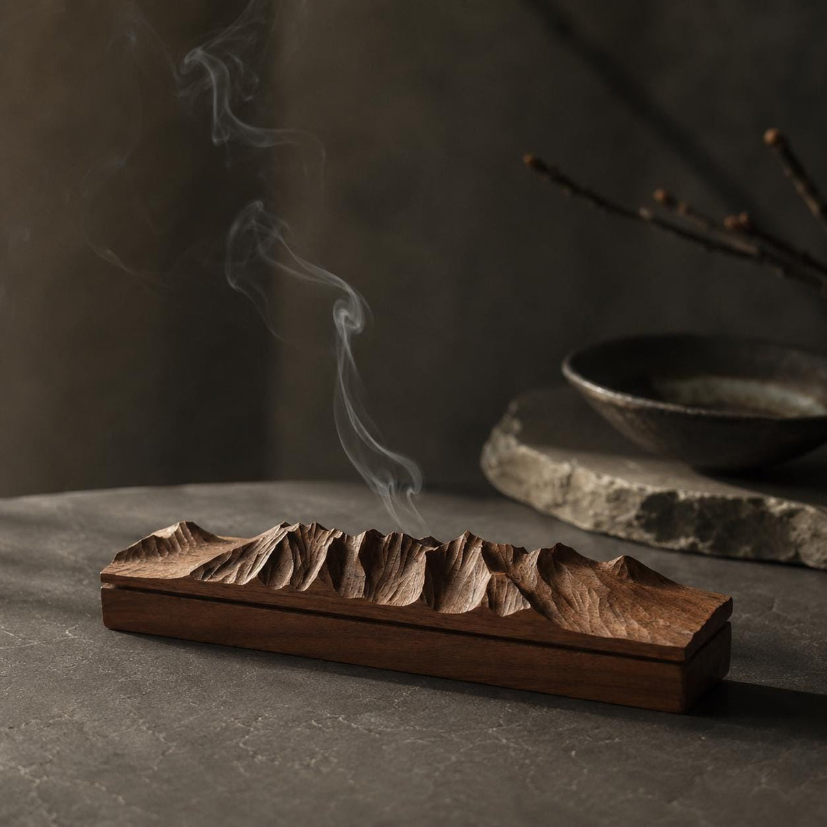 Porte-encens Wabi Sabi en noyer pour bâtons d’encens