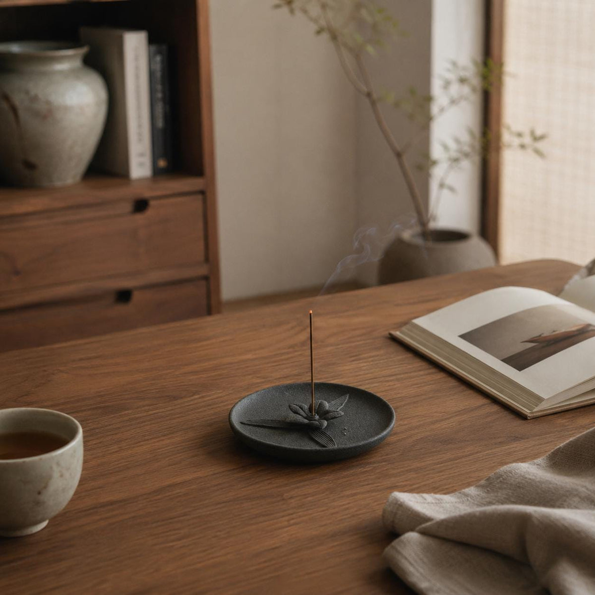 Incense Holder – Black Ceramic Flower