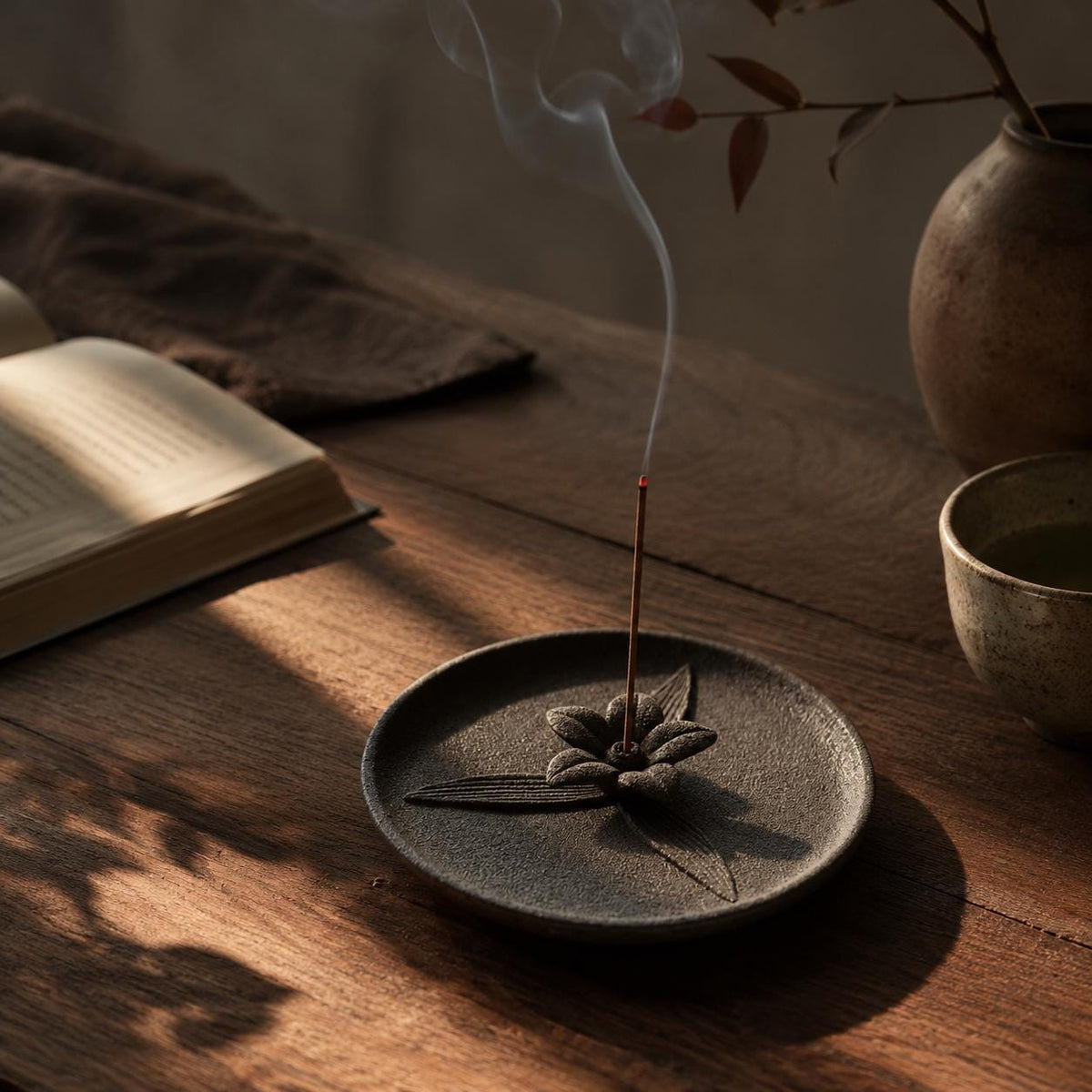 Incense Holder – Black Ceramic Flower