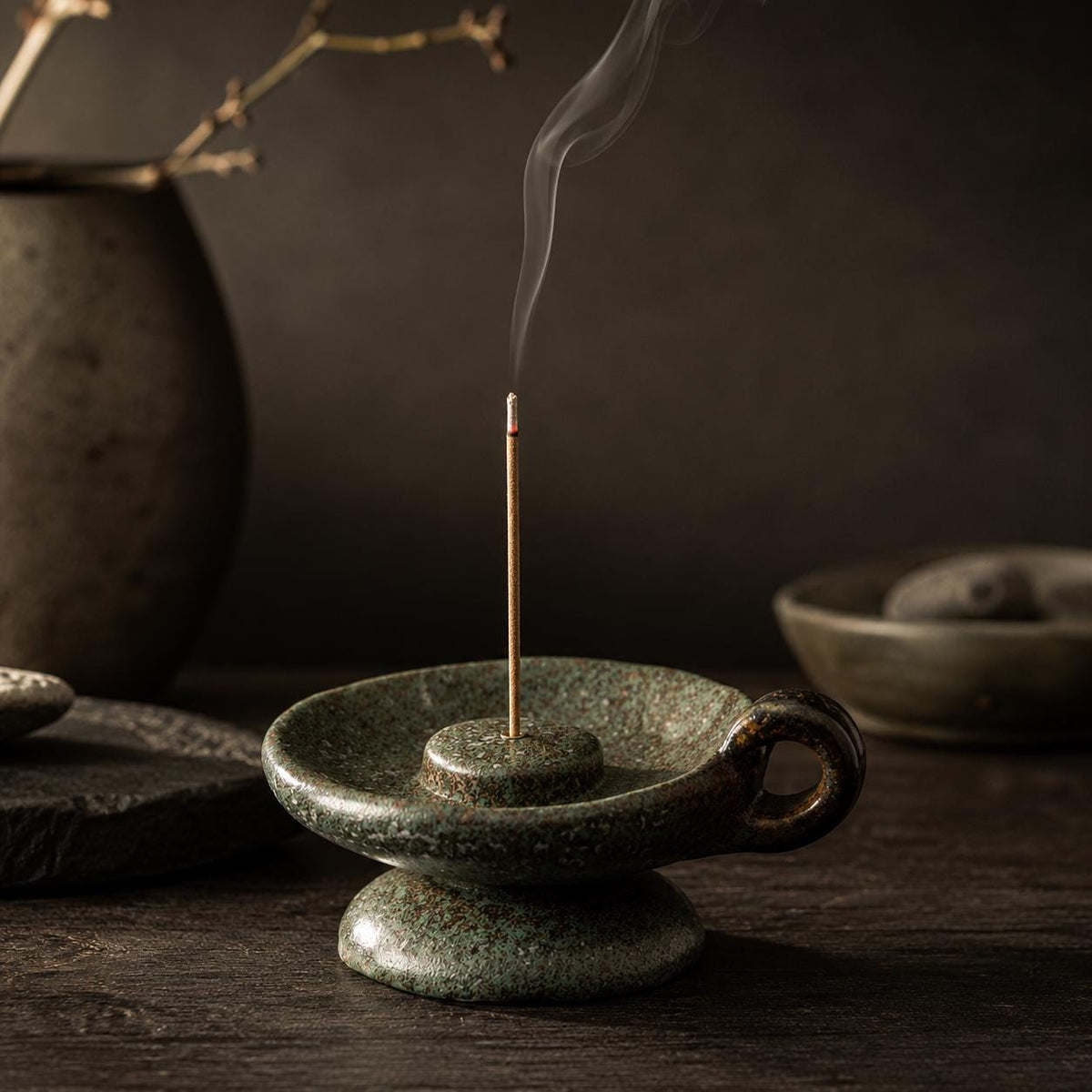 Minimalist ceramic incense holder, 10.3 cm wide, for incense sticks
